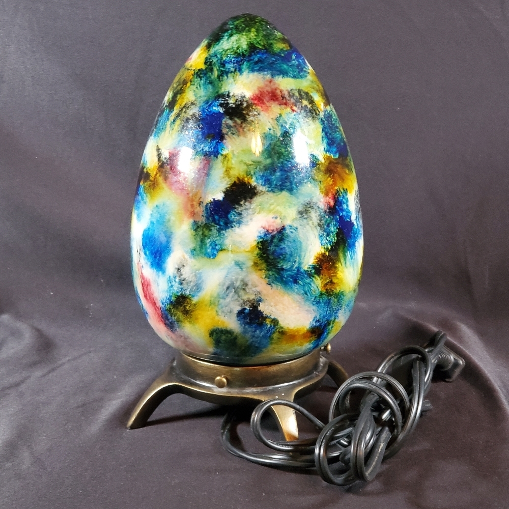 Beautiful Accent Lamp - Picture 2 of 8